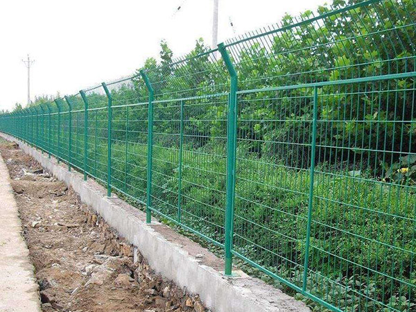 光伏電站圍欄網圖片3